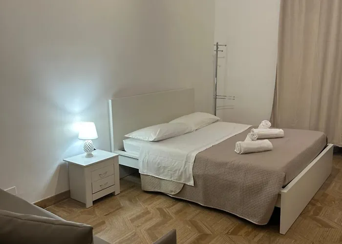 Rosa Termini Bed & Breakfast 3*